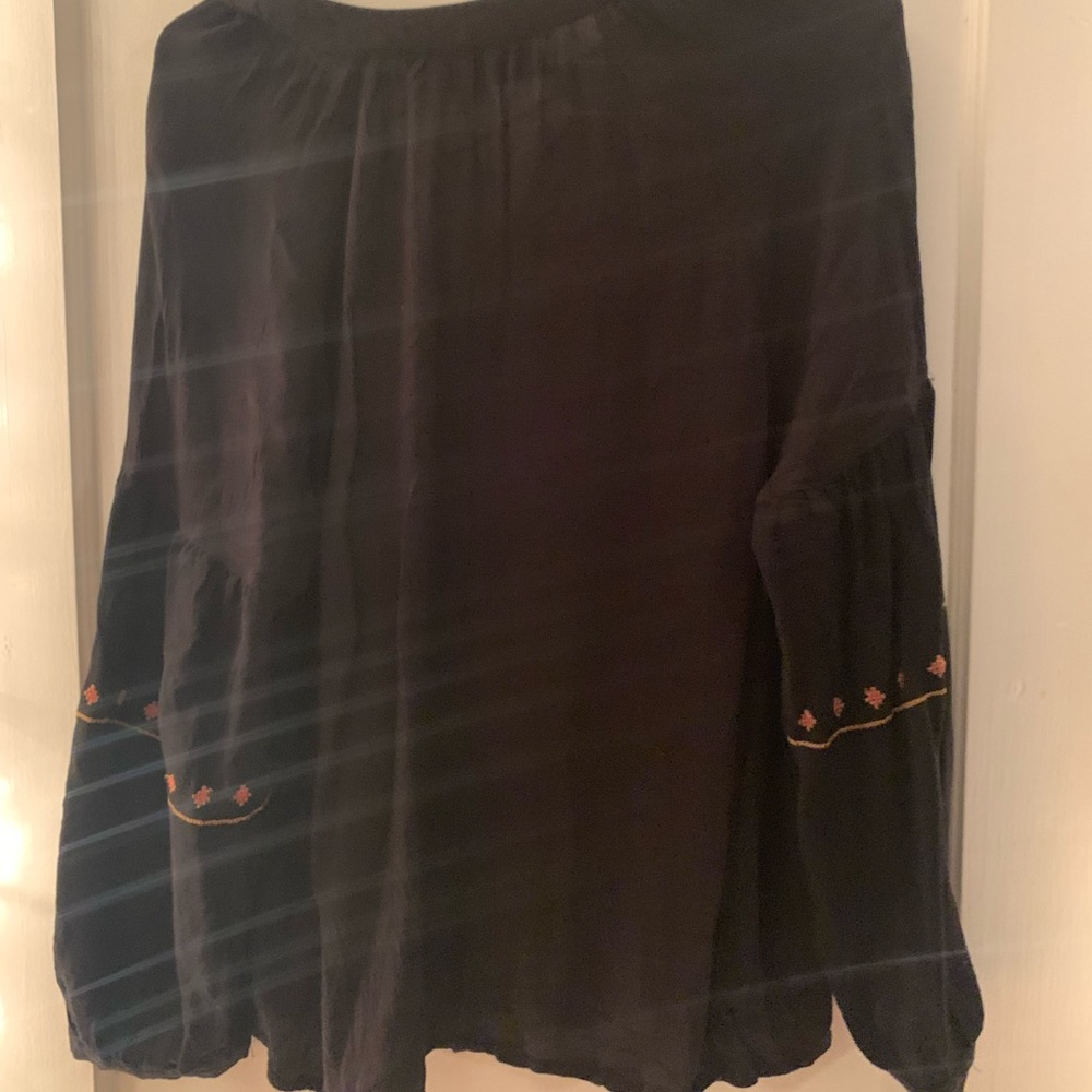 Francesca’s long sleeve top